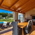 Villa Galiola Manjadvorci